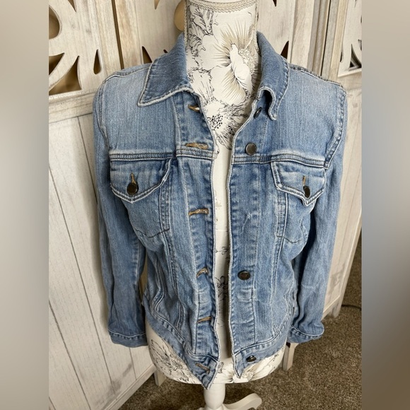 VINTAGE Calvin Klein Jean Jacket Womens Medium Blue Denim Trucker Pockets - Picture 1 of 6